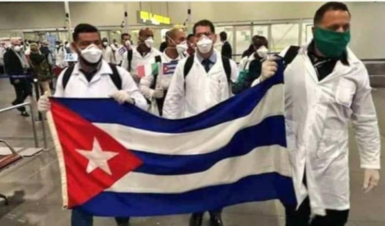 Admite juez amparo contra contratación de médicos cubanos
