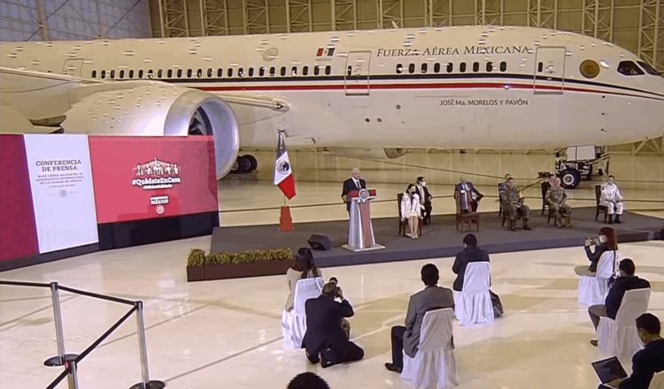 Reporta gobierno federal 2 ofertas para adquirir el avión JMM