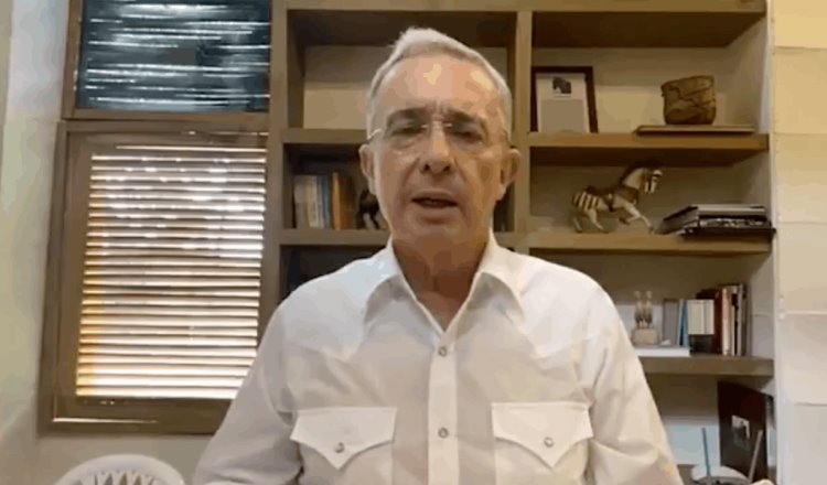 Ordenan libertad de expresidente de Colombia, Álvaro Uribe