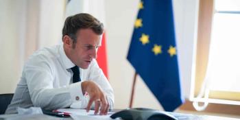 Se aplica el presidente de Francia, Emmanuel Macron, dosis de refuerzo anticovid