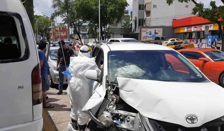 Diez lesionados deja accidente de combi de transporte público en Usumacinta y 27 de Febrero