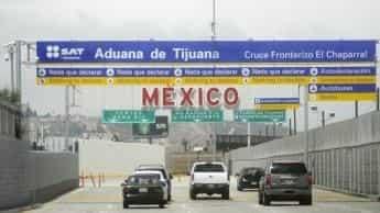 Extienden restricciones en tránsito no esencial en la frontera México-EU