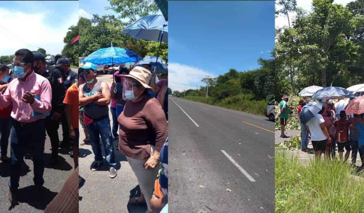 Bloquean la Villahermosa-Jalapa, por falta de agua en la colonia Revolución