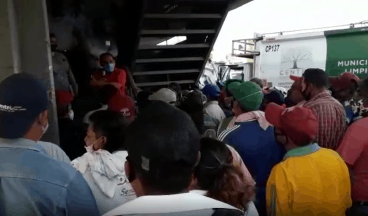 Trabajadores de limpia de Centro protestan por despido de compañero