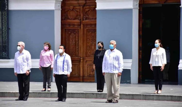 Honran en Tabasco a víctimas del Covid-19, realizan toque de silencio en Plaza de Armas