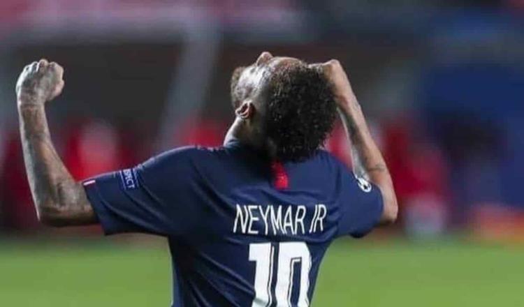 Neymar anuncia que se queda en el PSG