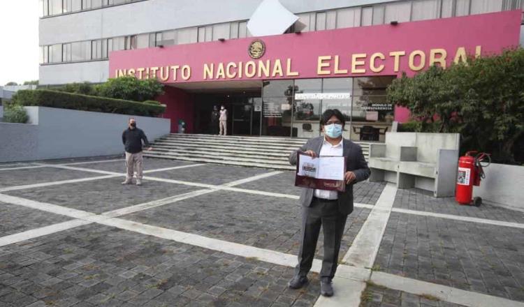 Se registra Gibrán Ramírez como aspirante a la dirigencia nacional de Morena