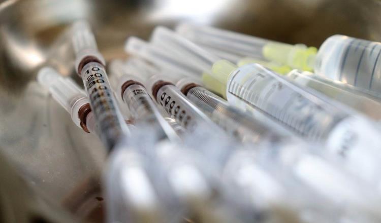 Anuncia Rusia primer lote de su vacuna contra coronavirus