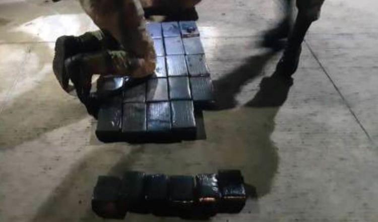 Asegura SEDENA a 4 personas por transportar 60 kg de cocaína en Tamaulipas