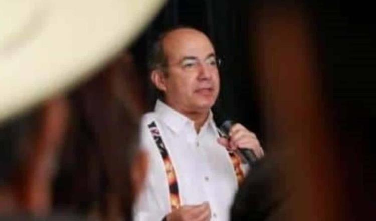 Reducir impuestos llevaría al país a la bancarrota, advierte Felipe Calderón