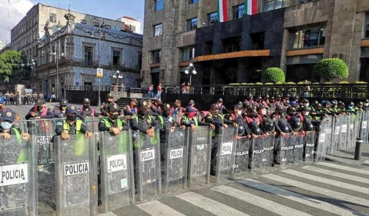 Cercan Zócalo de la CDMX por festividades patrias; 2,800 policías vigilarán el primer cuadro de la ciudad