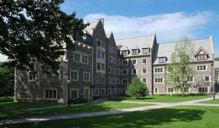 Ante amenaza de bomba evacúan universidad de Princeton