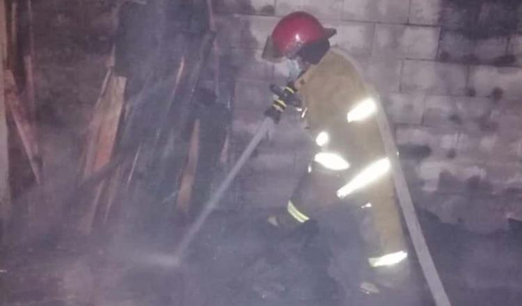Se incendia taller de carpintería en  la colonia Miguel Hidalgo; no se reportan víctimas