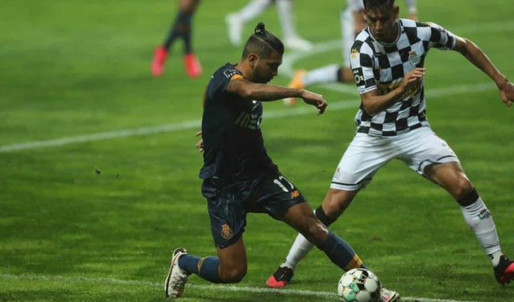 “Tecatito” Corona marca golazo en victoria del Porto sobre el Boavista