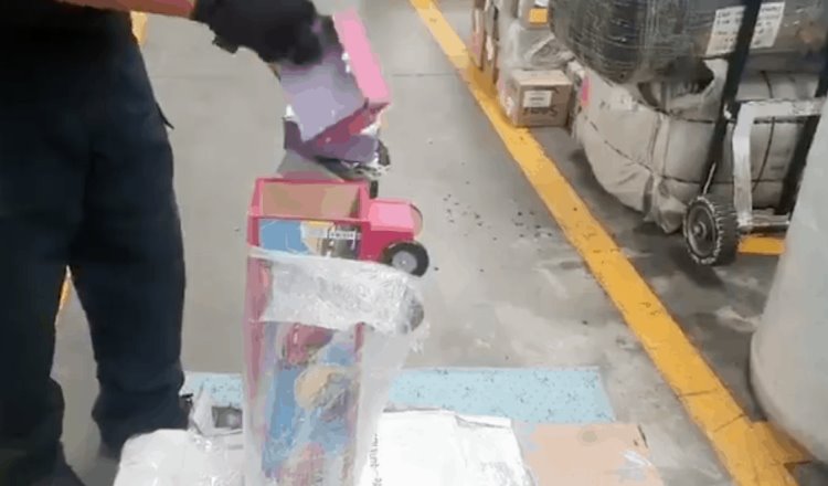 Aseguran tráiler de juguetes, cargado de envoltorios de aparente marihuana en Guanajuato