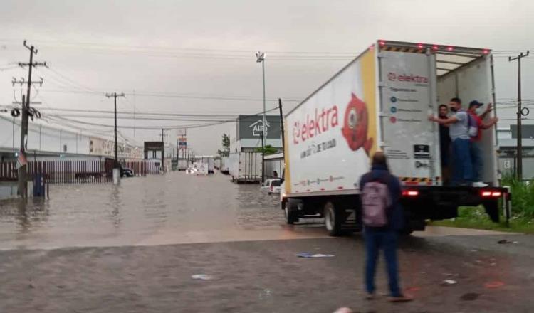 Inundadas zonas de Ciudad Industrial por intensas lluvias de las últimas horas (FOTOS)