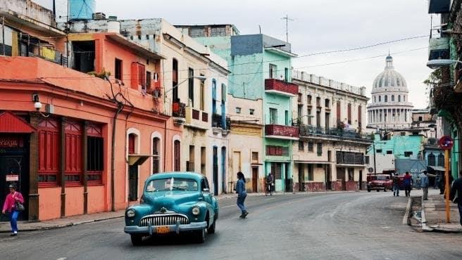 Inicia Cuba con su “nueva normalidad”; reabrirán aeropuertos