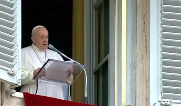 Abrir la participación a más mujeres en las instituciones al interior de la iglesia católica, pide el Papa