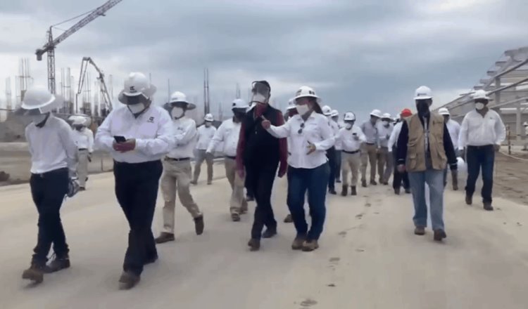 Consejeros independientes de PEMEX visitan obras de la Refinería de Dos Bocas