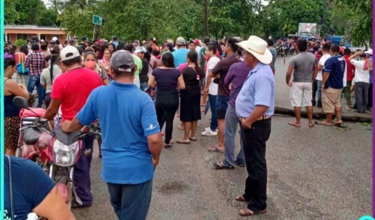 Reportan tres nuevos bloqueos por pobladores que exigen ser censados