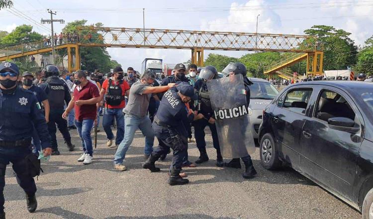 Seis detenidos dejan desalojos tras el cierre de vías de comunicación federales y estatales en Tabasco