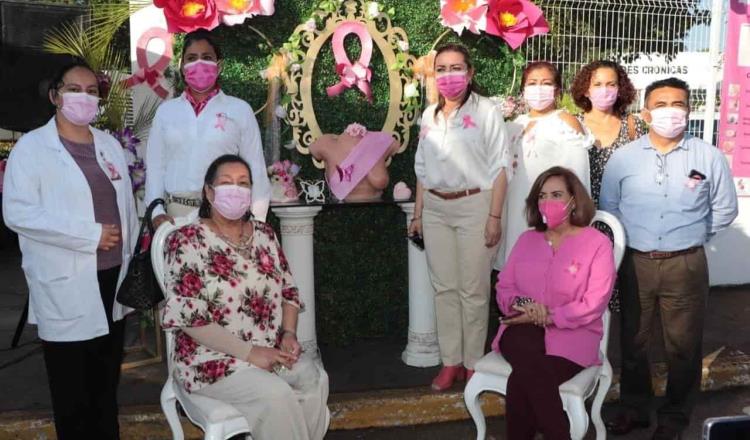 Conmemoran día internacional contra el cáncer de mama en Cunduacán
