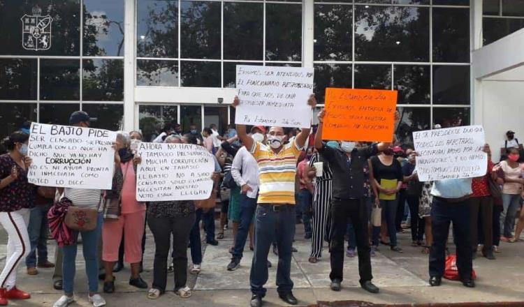 Protestan en Secretaría de Bienestar afectados por las inundaciones… exigen ser censados