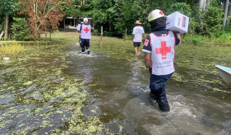 Distribuye Cruz Roja 750 despensas a afectados por inundaciones