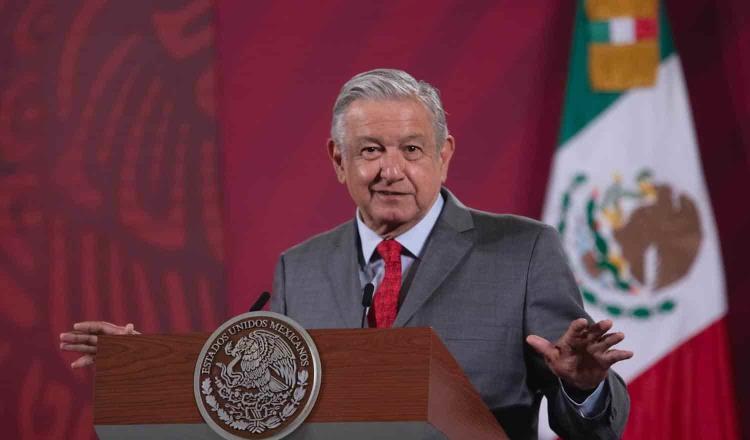 Dice Obrador que defenderá el interés público tras freno de la SCJN a política eléctrica