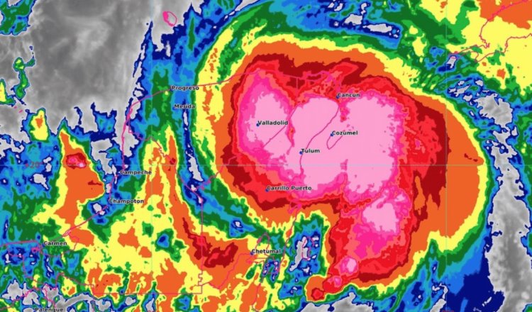 Huracán “Zeta” abandonaría Quintana Roo en las primeras horas de la mañana de hoy martes