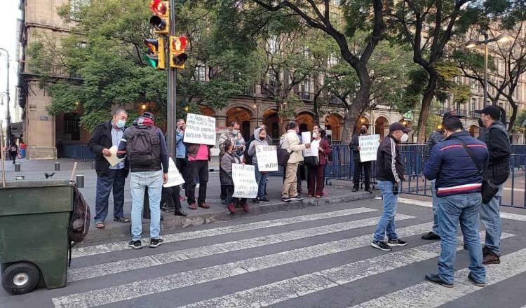 Habitantes de Nacajuca se manifiestan afuera de Palacio Nacional; reclaman ser tomados en cuenta en el censo