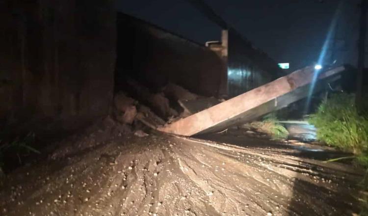 Reportan caída de barda de contención del Puente La Pigua