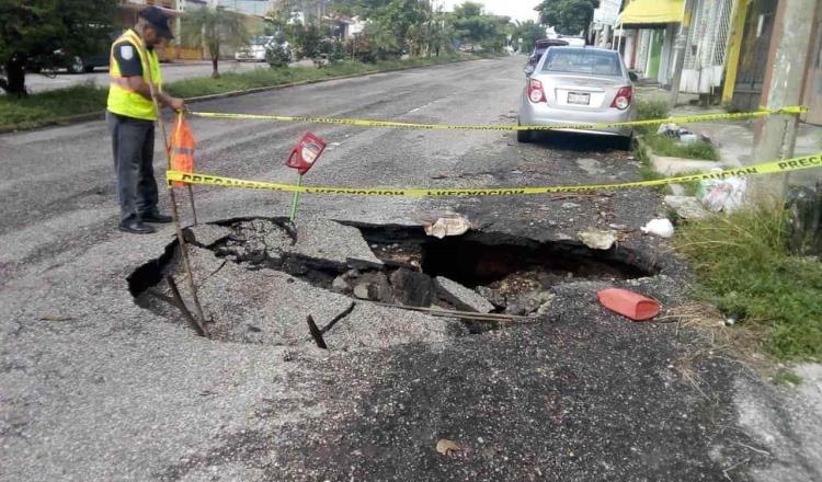 Reporta PEC formación de tres socavones en Villahermosa, por las lluvias