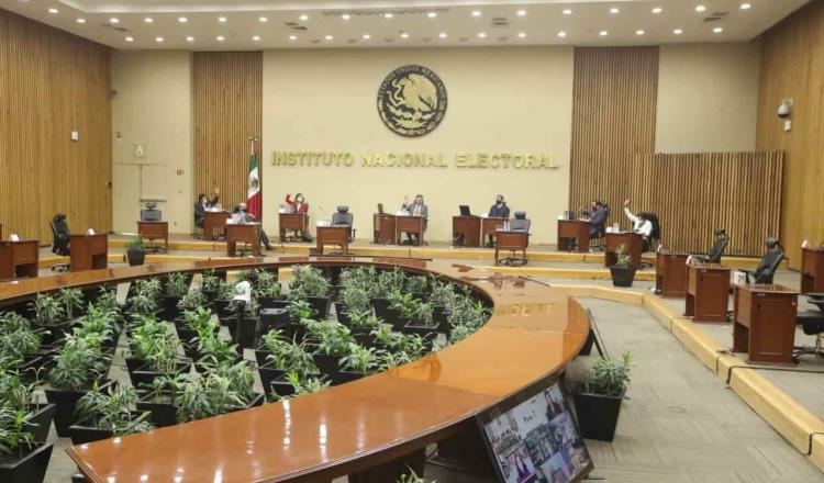 INE aprueba ordenamiento para que partidos políticos postulen a 7 mujeres en 15 candidaturas a gubernaturas de 2021
