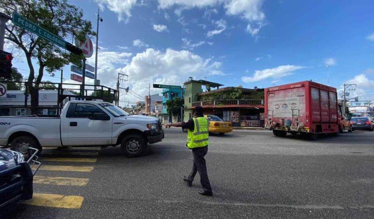 Reporta PEC 18 vialidades cerradas por socavones y calles anegadas