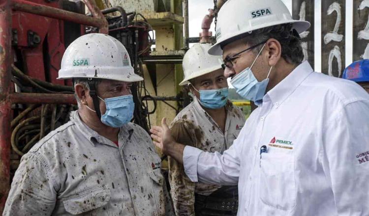 Supervisa Octavio Romero, pozos petroleros de Tabasco