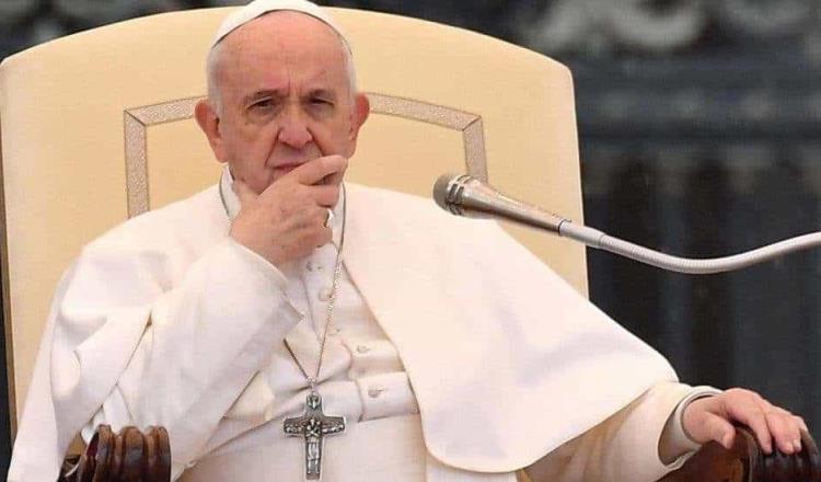 Investiga El Vaticano supuesto “like” del Papa a foto de modelo