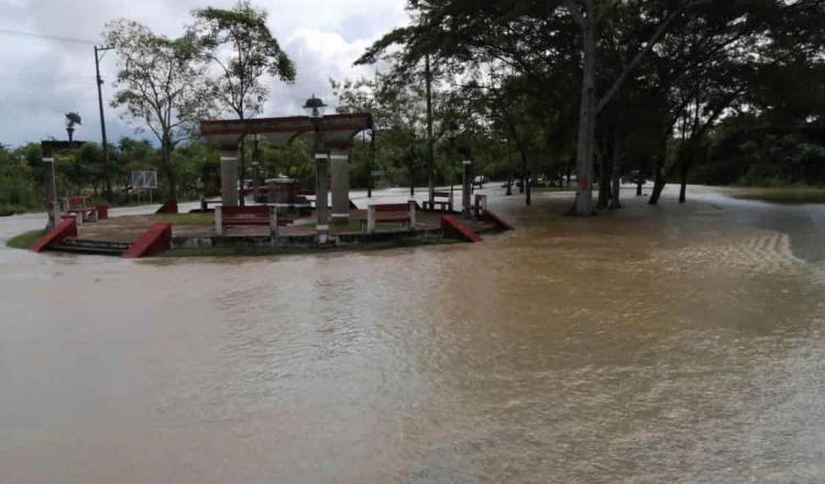 Aclara concejal de Jalapa que agua encharcada en la cabecera municipal era de lluvia y no de río