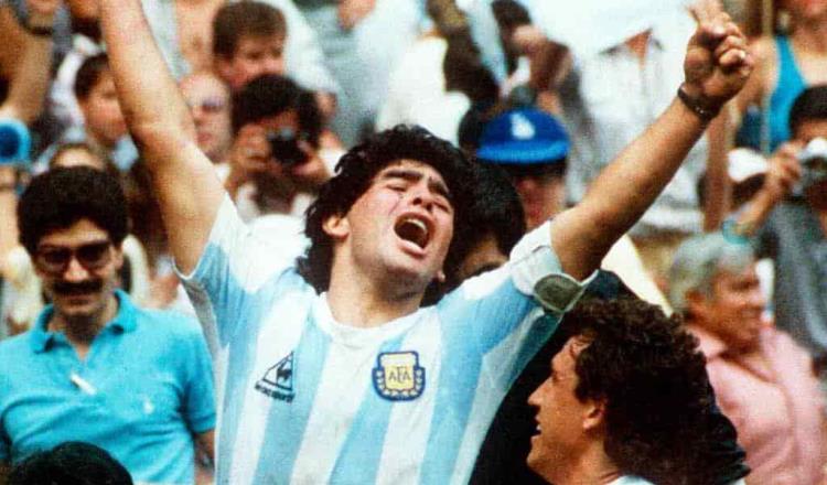 Muere el astro del futbol Diego Armando Maradona