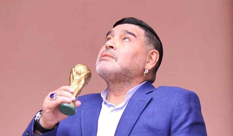 Se disputa herencia familia de Maradona tras su muerte
