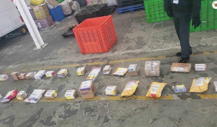 Aseguran 32 envíos de aparente crystal, marihuana y hachís en Aeropuerto Internacional de Toluca