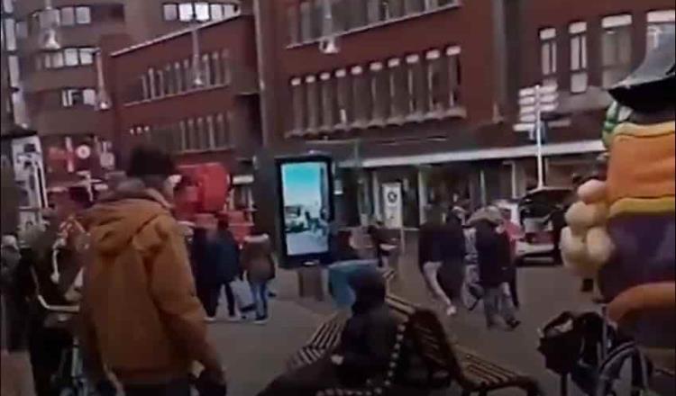 Sujeto ataca con cuchillo a personas en un supermercado en La Haya en Holanda