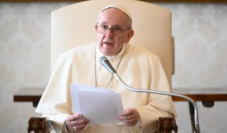 Papa Francisco envía condolencias a la reina Isabel II, por muerte del príncipe Felipe