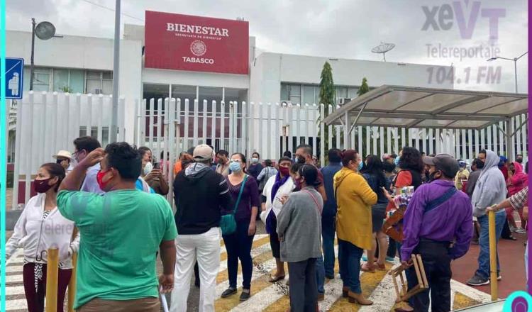 Protestan damnificados de Centro, Macuspana y Cunduacán en Bienestar tras concluir censo y no recibir apoyos 