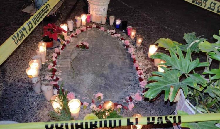 Cubren bache, aparece imagen de la virgen de Guadalupe y la veneran