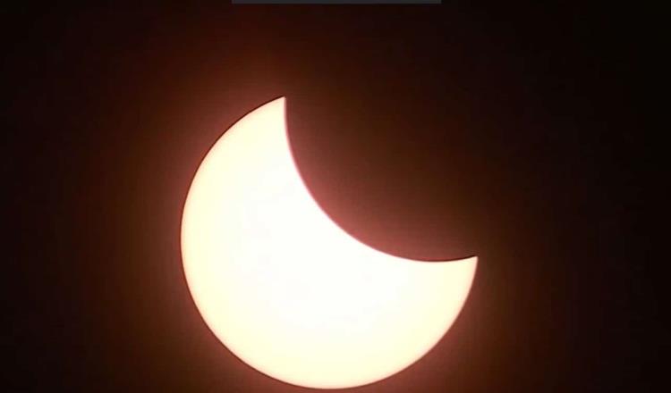 El mundo observa el eclipse total del Sol… de América del Sur