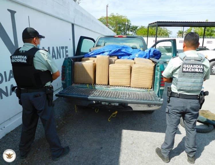 Asegura Guardia Nacional 480 kilos de marihuana abandonados en una camioneta en Tamaulipas