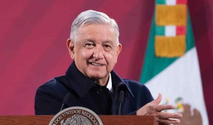 Estima AMLO que recibirá su vacuna hasta marzo