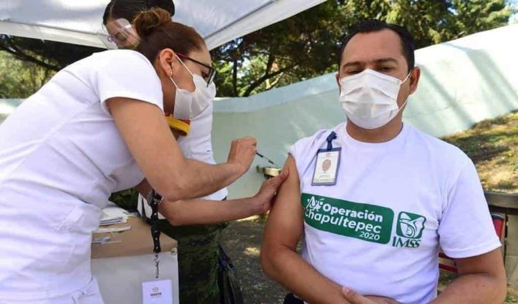 En CDMX, retoman aplicación de vacunas contra el coronavirus a personal de Salud