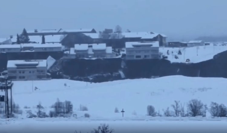 Deslizamiento de tierra en Noruega deja 14 edificios destruidos y a 10 personas desaparecidas